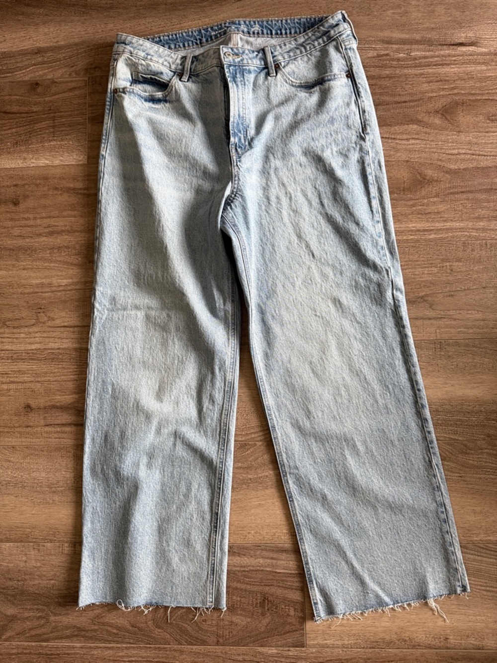 Old Navy Light Blue Straight-Leg Women’s Jeans